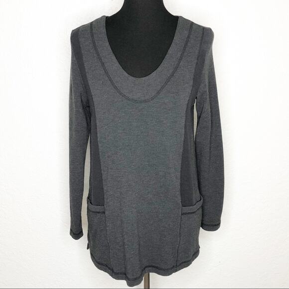 Soft Surroundings charcoal gray scoop v neck lightweight sweatshirt size Small - Picture 1 of 10